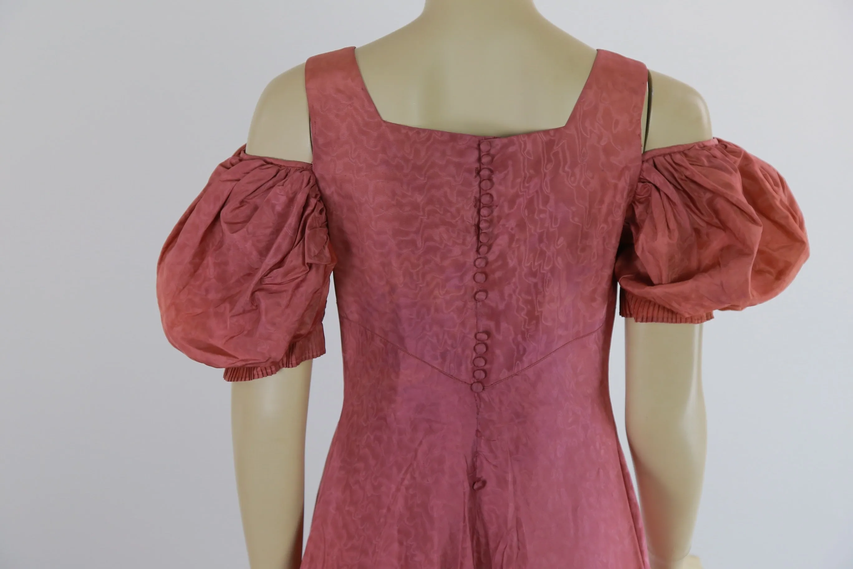 Vintage 40s mauve pink open shoulder evening dress