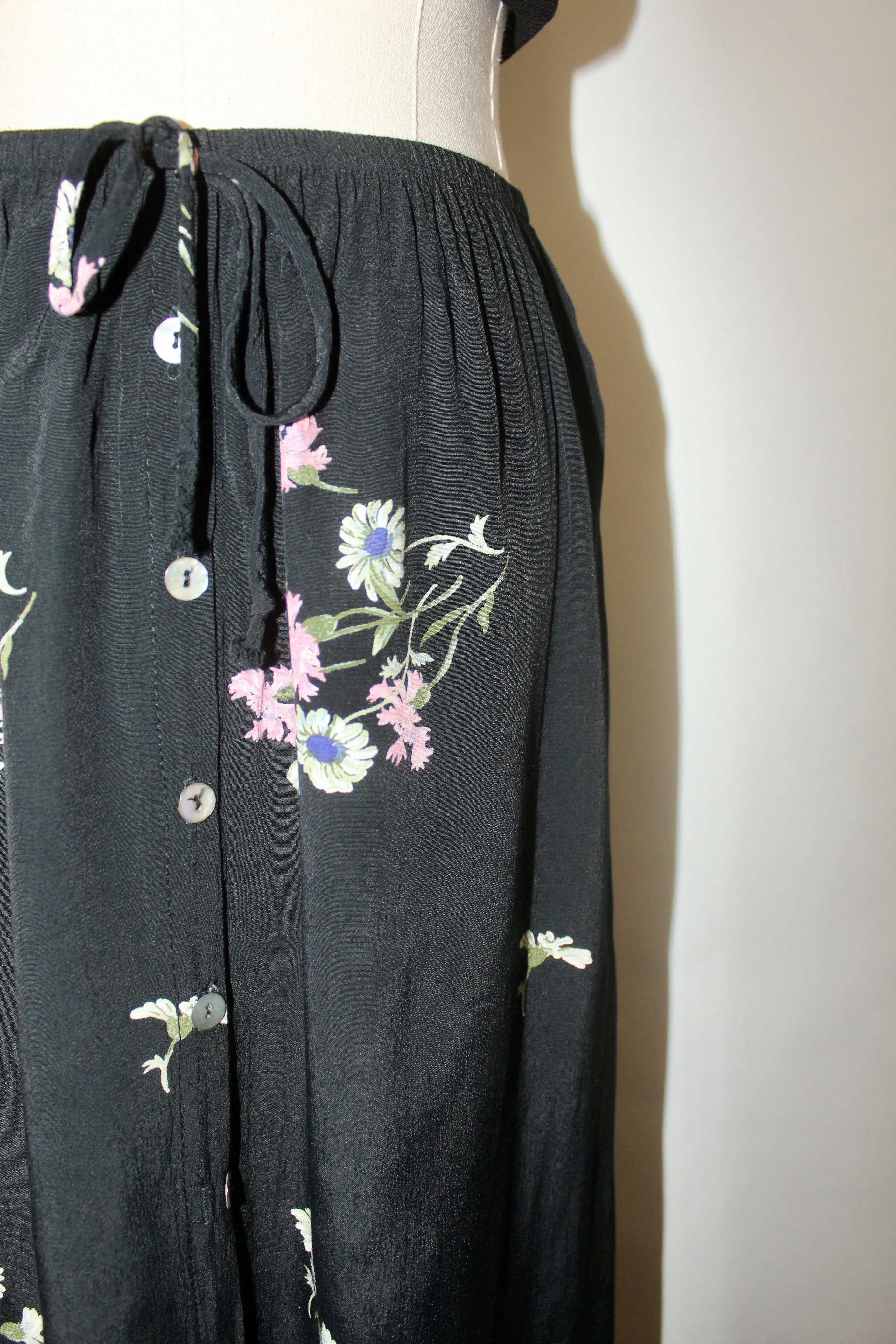Vintage 90s Floral Button Up Midi Skirt (XS-S)
