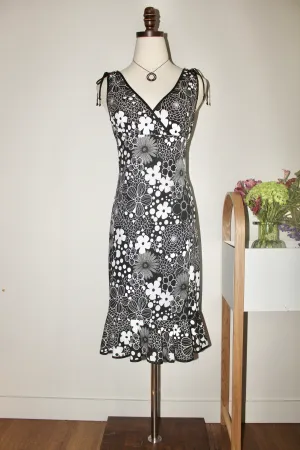 Vintage 90s Floral Greyscale Midi Dress (M)