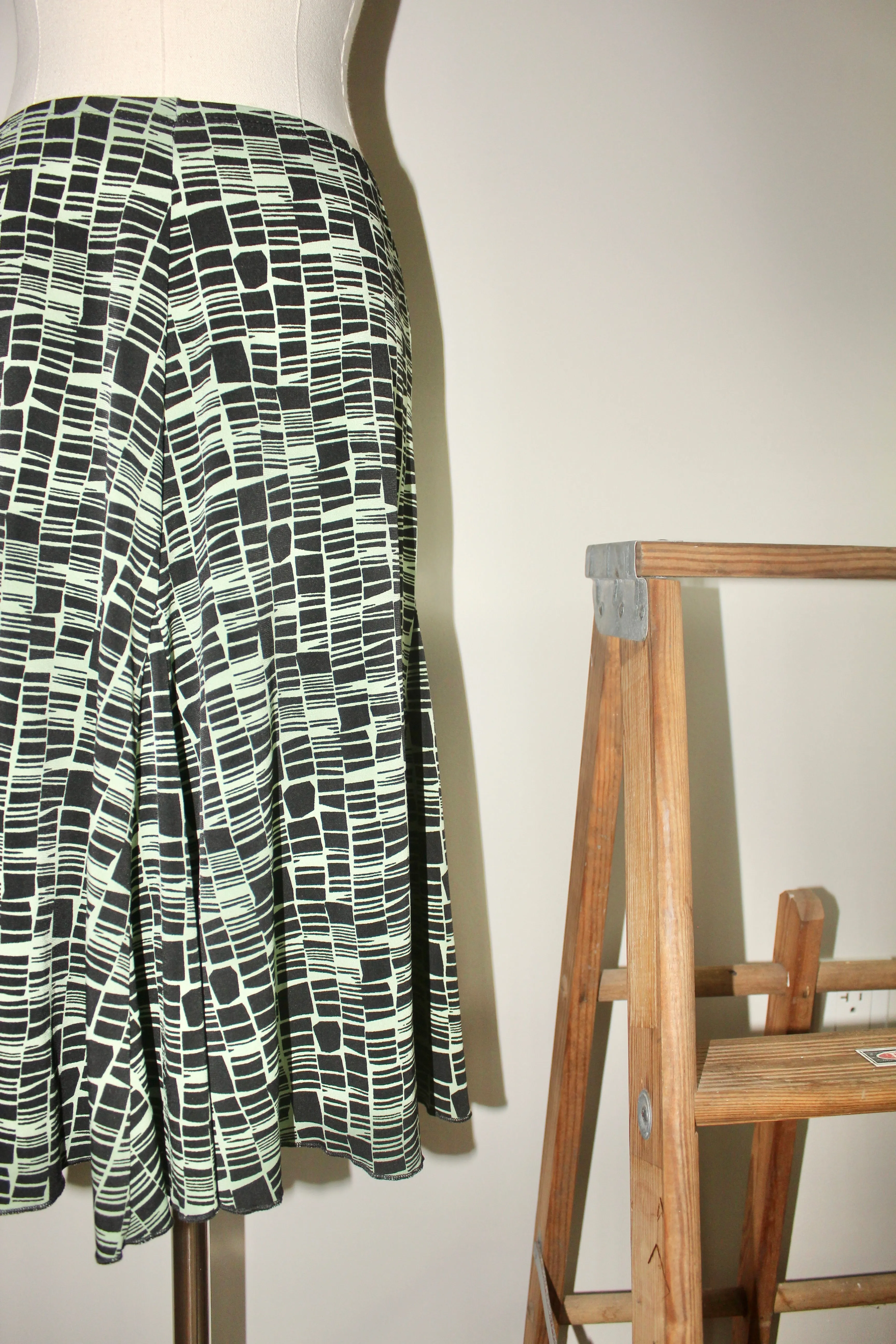 Vintage 90s Geometric Midi Skirt (S)