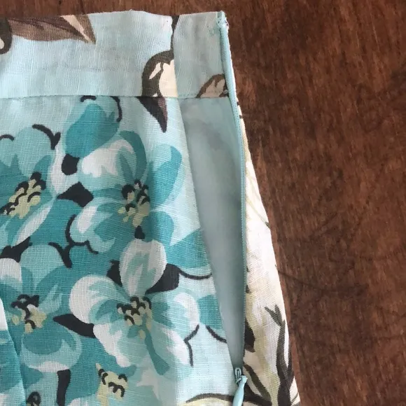 Vintage Beautiful Pleated Floral Full Skirt