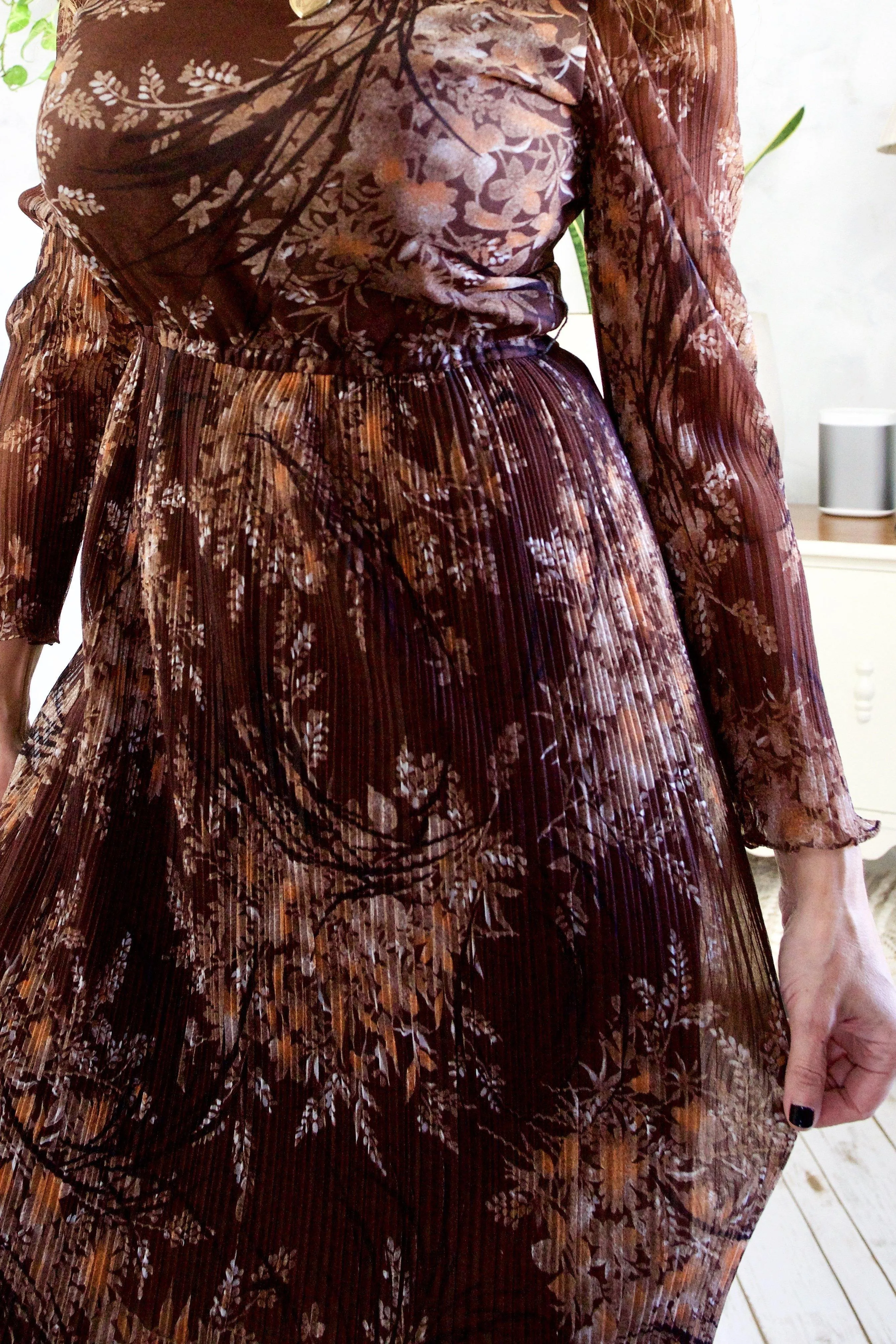 Vintage Dark Floral Pleated Dress