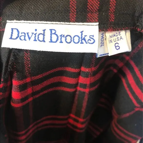 Vintage David Brooks wool plaid skirt Beautiful pleated skirt in black &amp; red