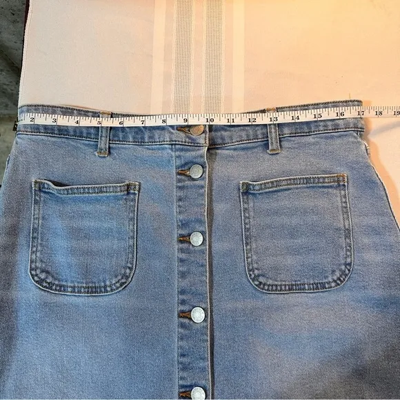 Vintage denim high low rise rise skirt button front size 10 midi stretchy light