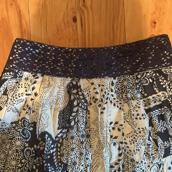 Vintage midi skirt