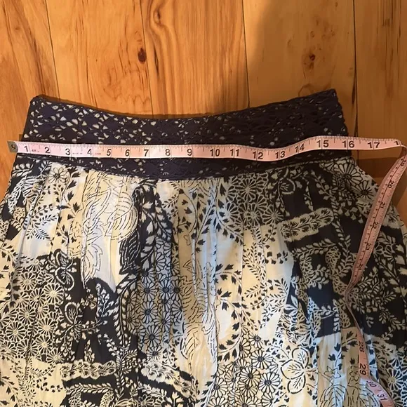 Vintage midi skirt
