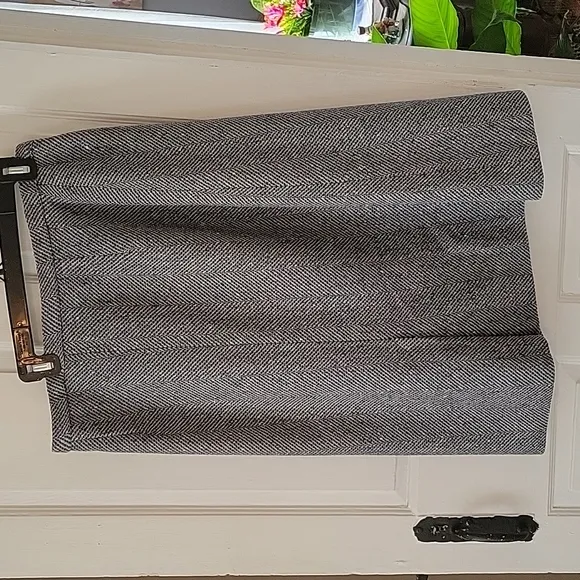 Vintage Pendelton Blue Grey Herringbone Midi Length 100% Wool Skirt - Size M