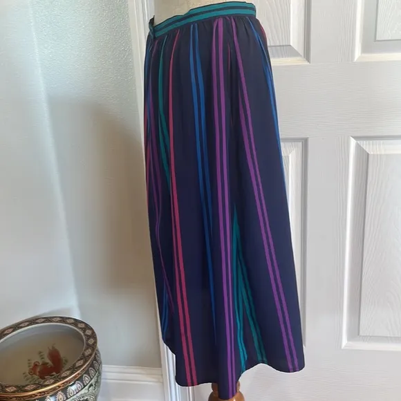 Vintage Talbots skirt women size 10 black blue red green purple Vertical stripes