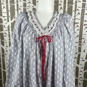 Vintage 70s Ditsy Floral Print Flannel House Dress Nightgown