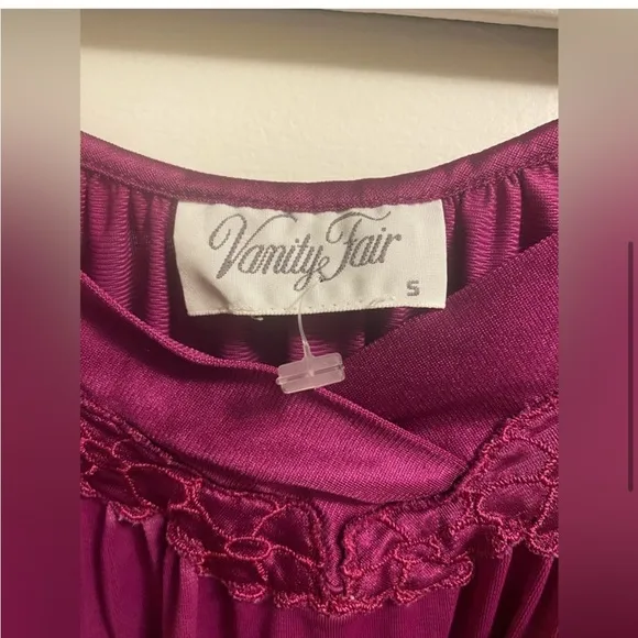 VTG 1980s Vanity Fair Silky Flutter Sleeve V Neck Chemise Nightgown Maroon S