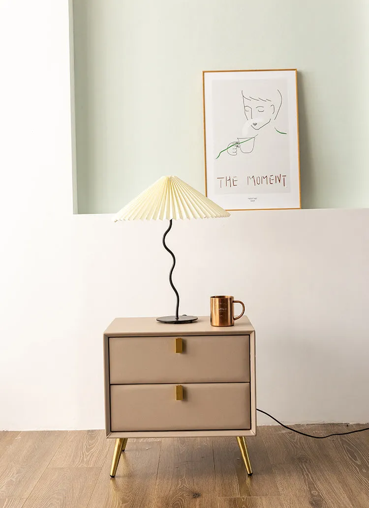 White Pleated Vintage Table Lamp