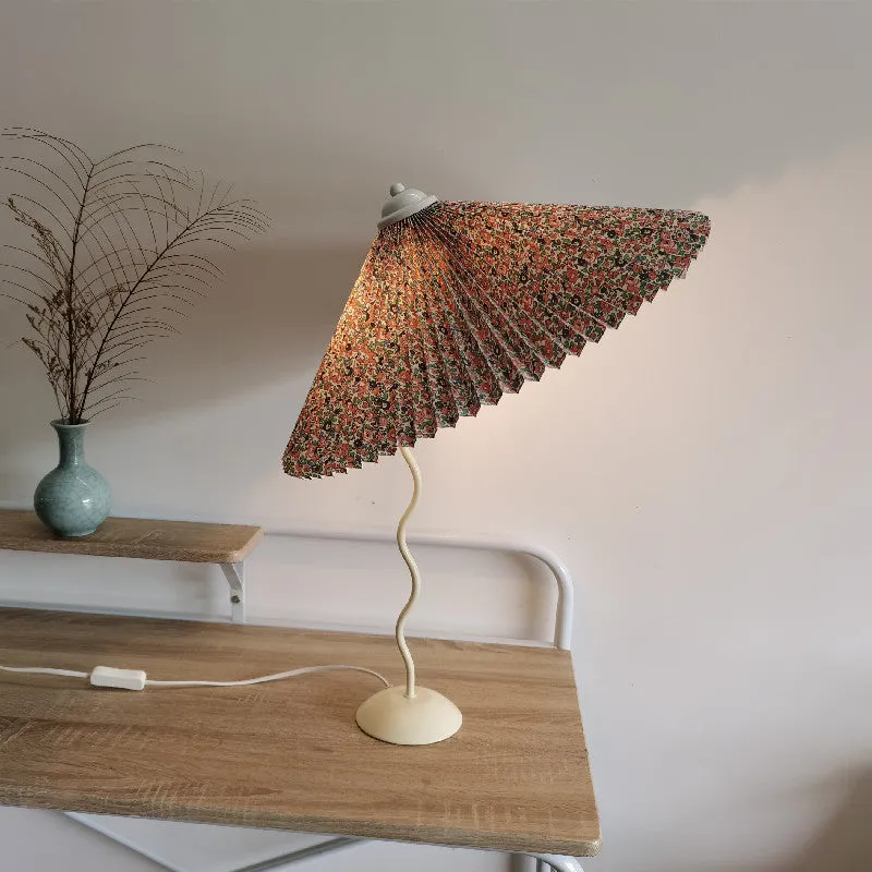 White Pleated Vintage Table Lamp