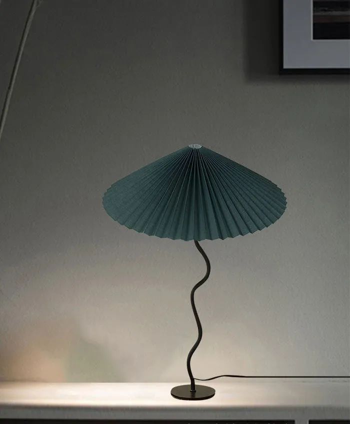 White Pleated Vintage Table Lamp