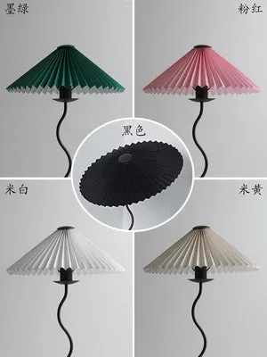 White Pleated Vintage Table Lamp