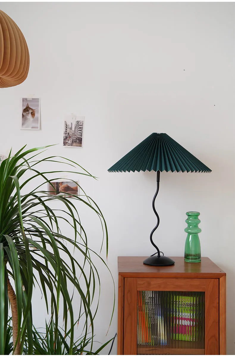 White Pleated Vintage Table Lamp