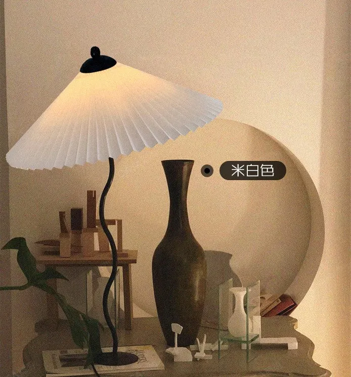White Pleated Vintage Table Lamp