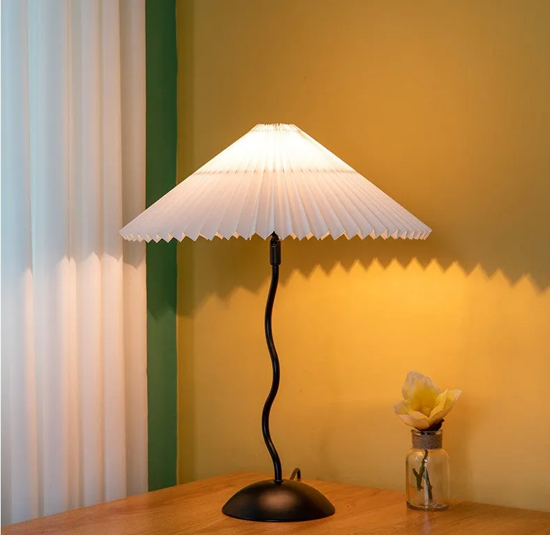 White Pleated Vintage Table Lamp
