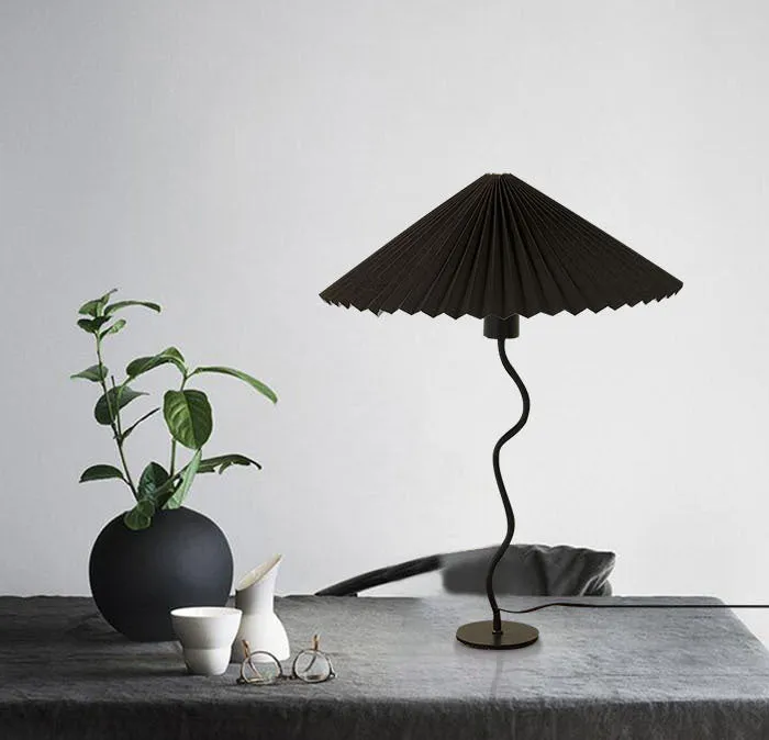White Pleated Vintage Table Lamp