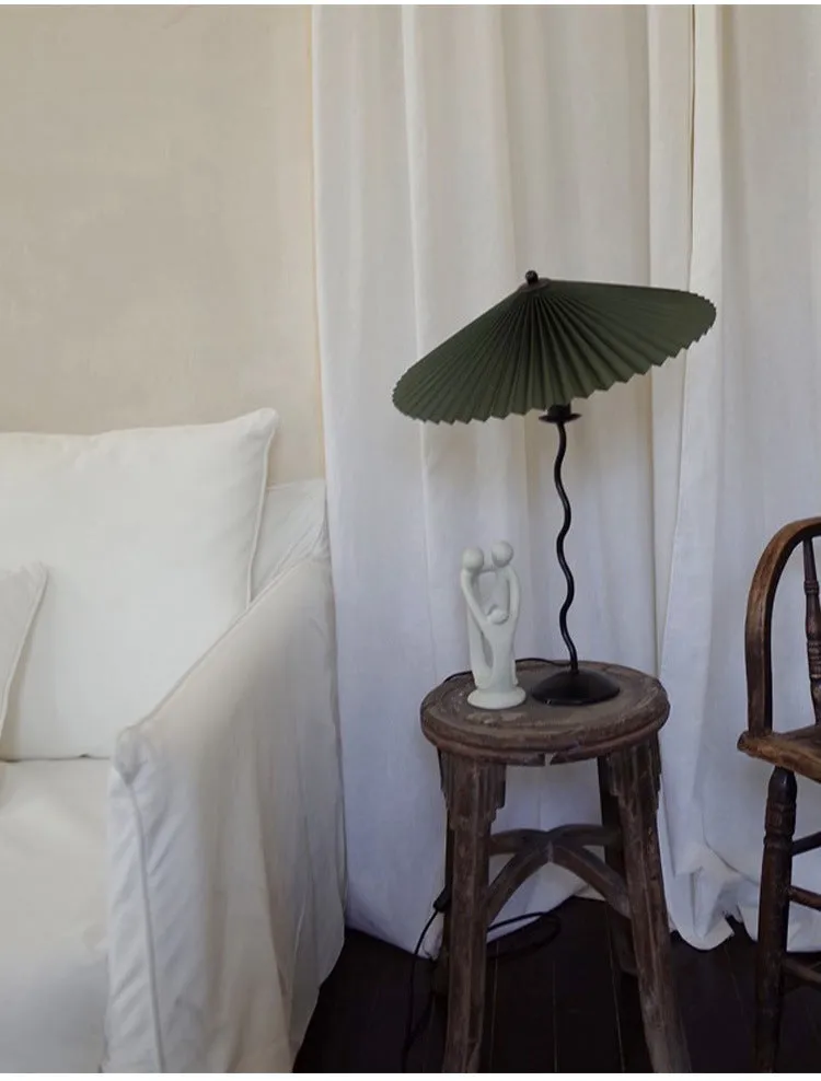 White Pleated Vintage Table Lamp
