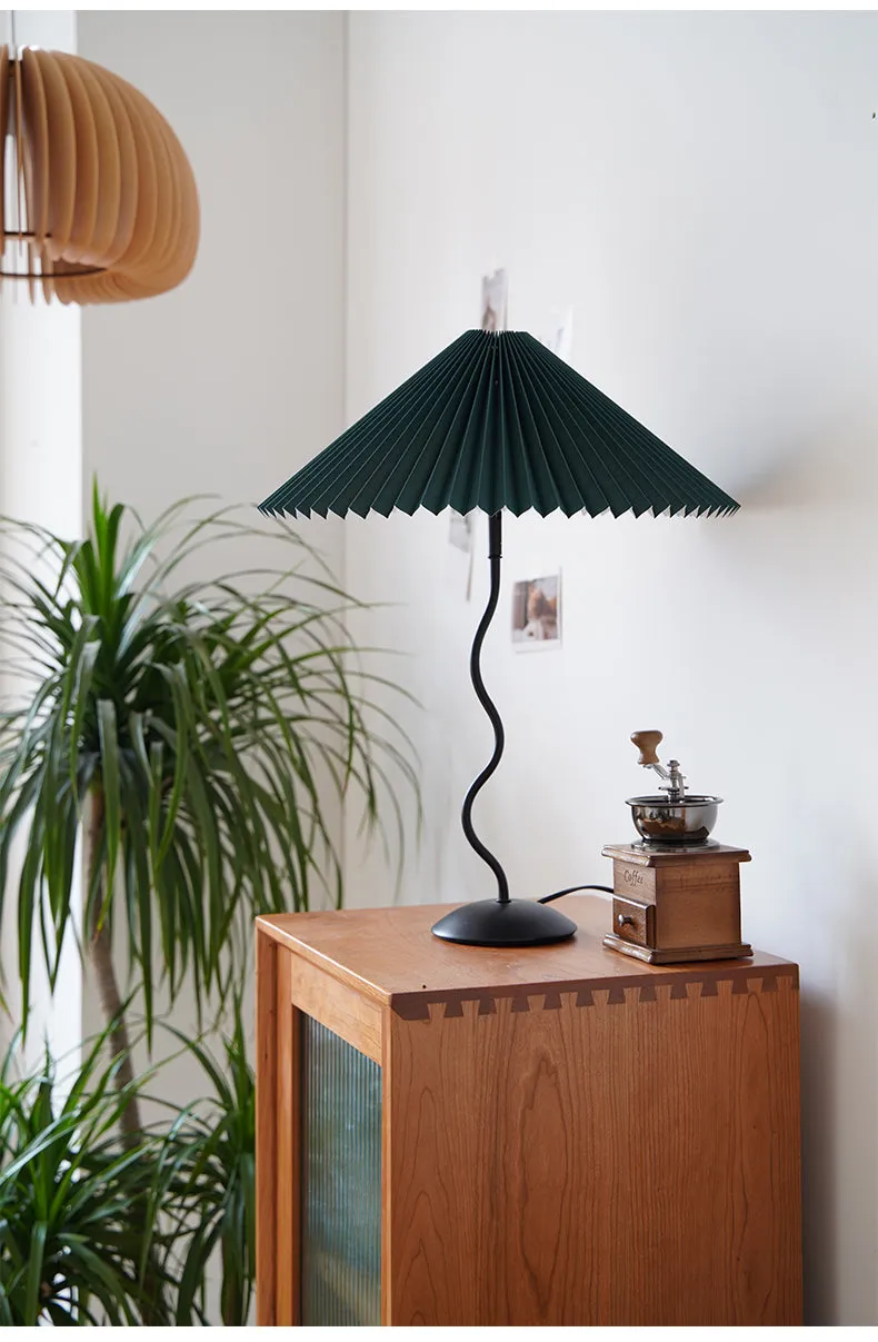 White Pleated Vintage Table Lamp