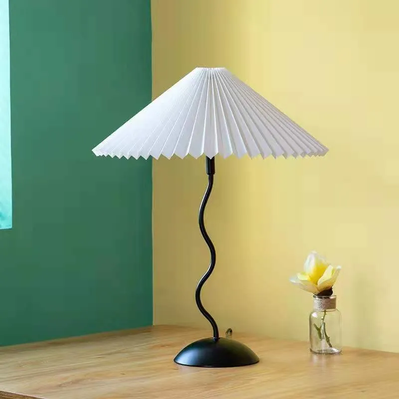White Pleated Vintage Table Lamp