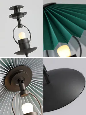 White Pleated Vintage Table Lamp