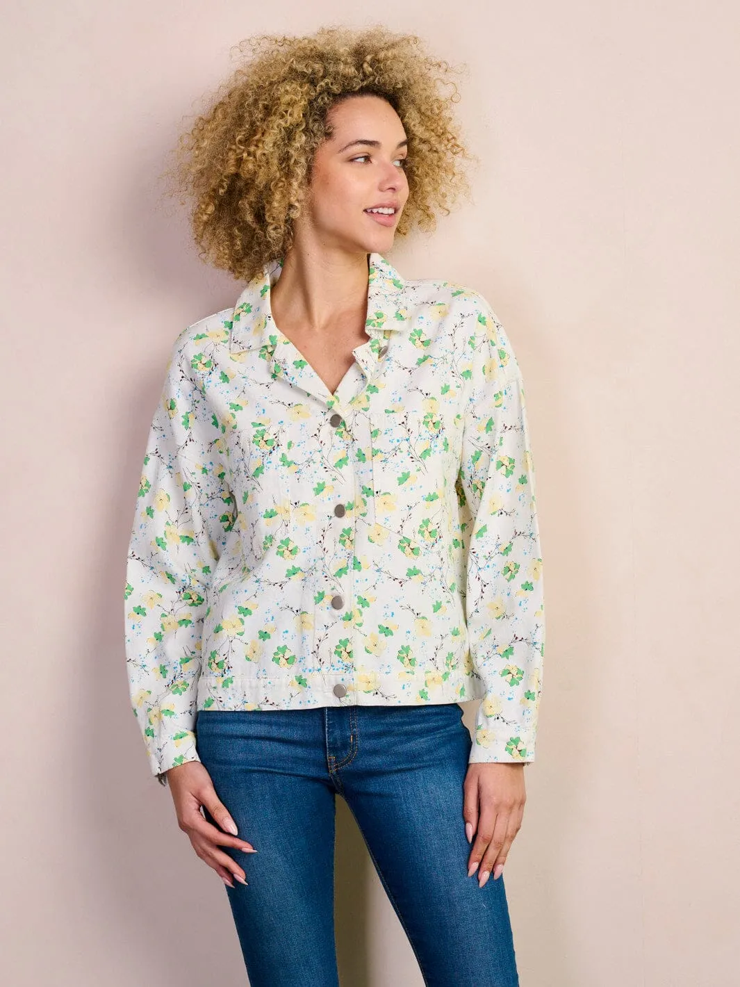 WOMEN'S LONG SLEEVE POCKETS BUTTON CLOSURE FLORAL JACKET