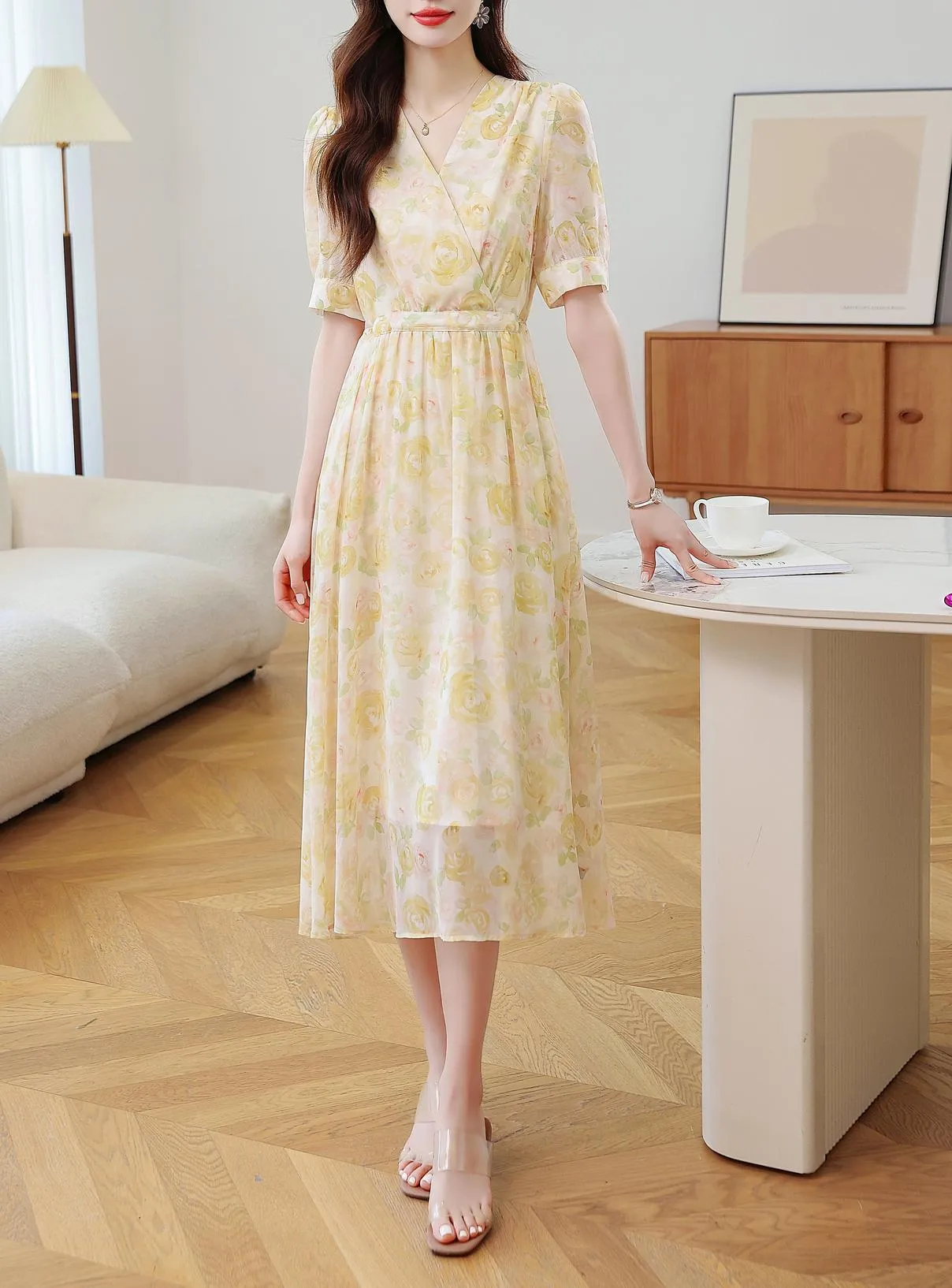 Women's Tea Tea Dress Featuring a Tulle Hem and Stunning Floral Print