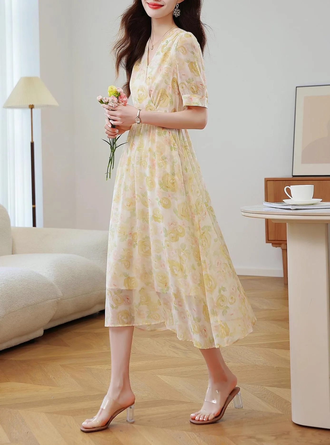 Women's Tea Tea Dress Featuring a Tulle Hem and Stunning Floral Print