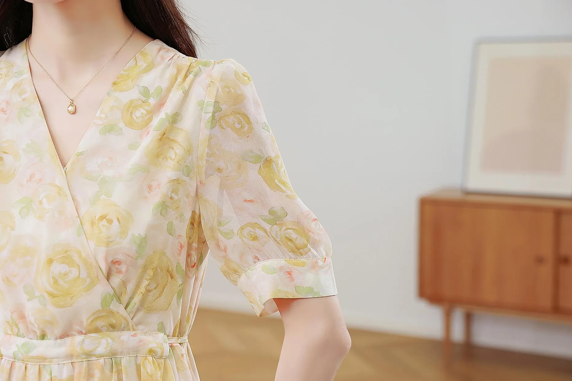 Women's Tea Tea Dress Featuring a Tulle Hem and Stunning Floral Print
