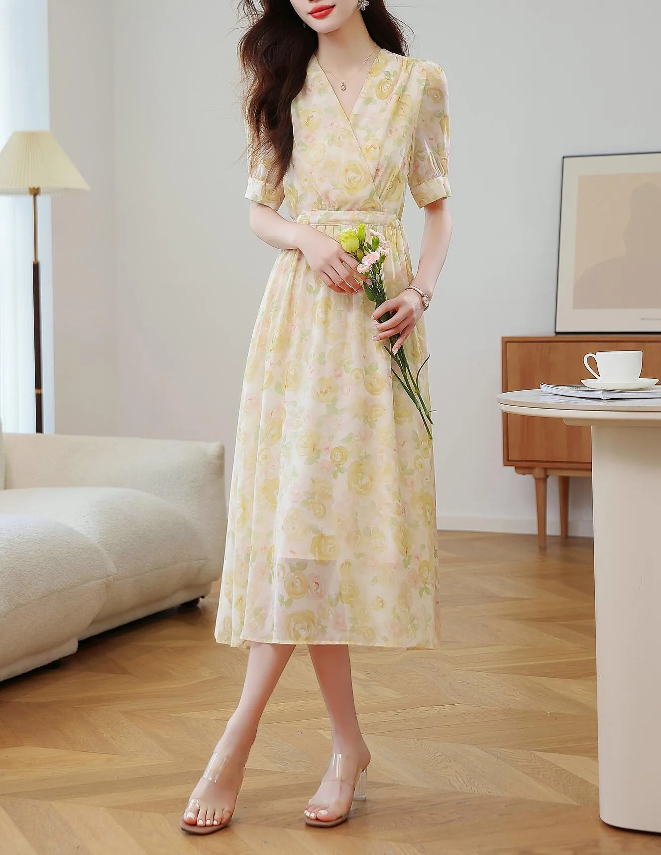 Women's Tea Tea Dress Featuring a Tulle Hem and Stunning Floral Print