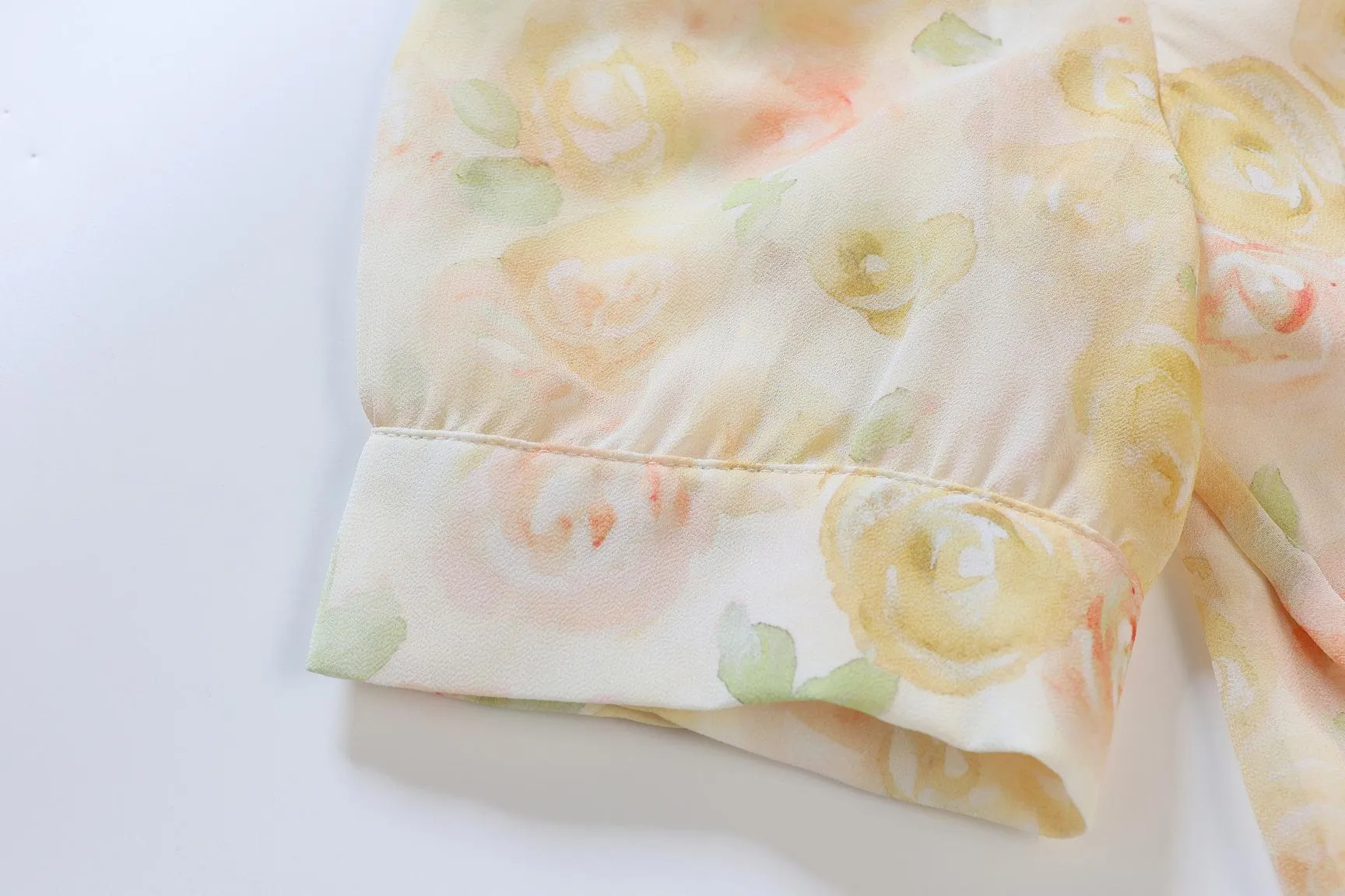 Women's Tea Tea Dress Featuring a Tulle Hem and Stunning Floral Print