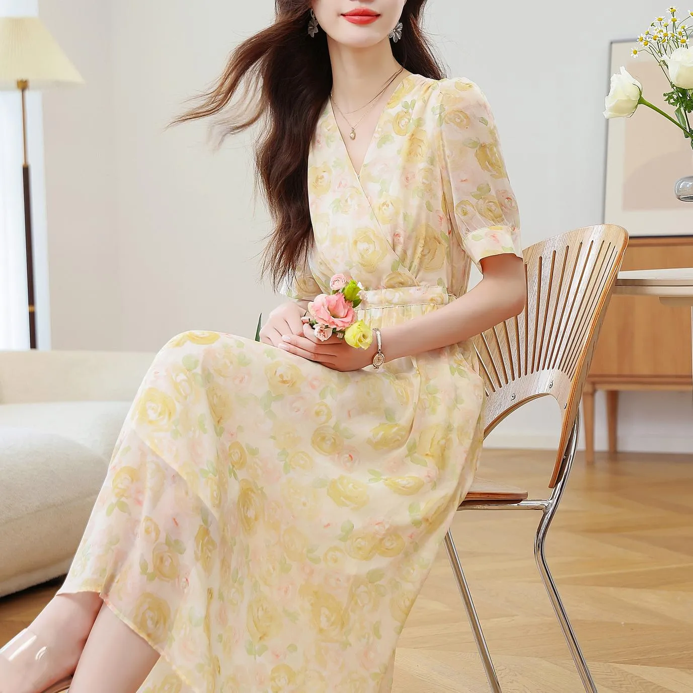 Women's Tea Tea Dress Featuring a Tulle Hem and Stunning Floral Print