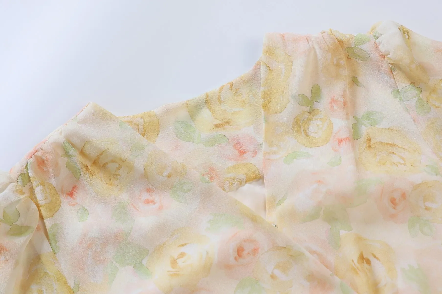 Women's Tea Tea Dress Featuring a Tulle Hem and Stunning Floral Print