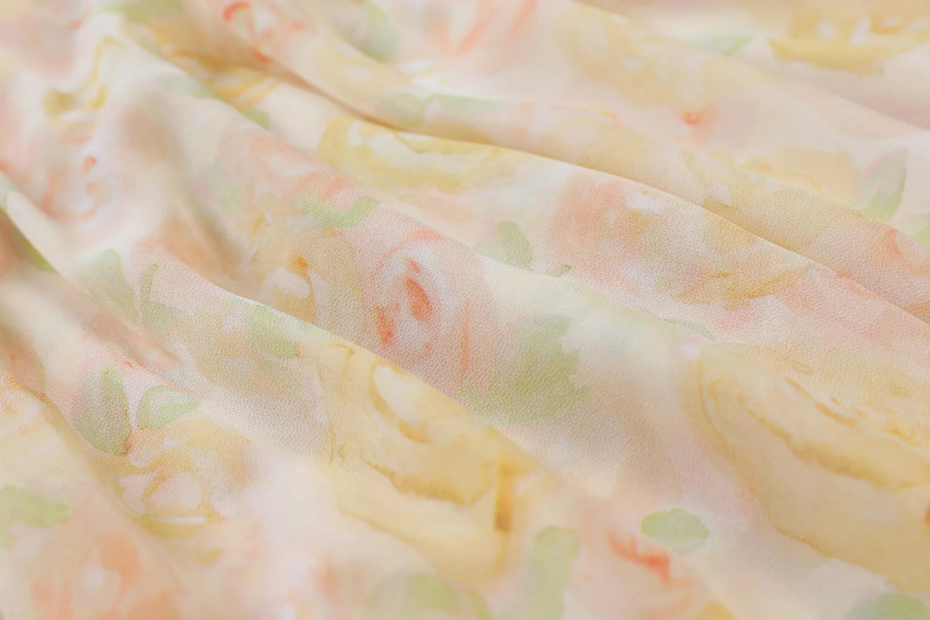Women's Tea Tea Dress Featuring a Tulle Hem and Stunning Floral Print
